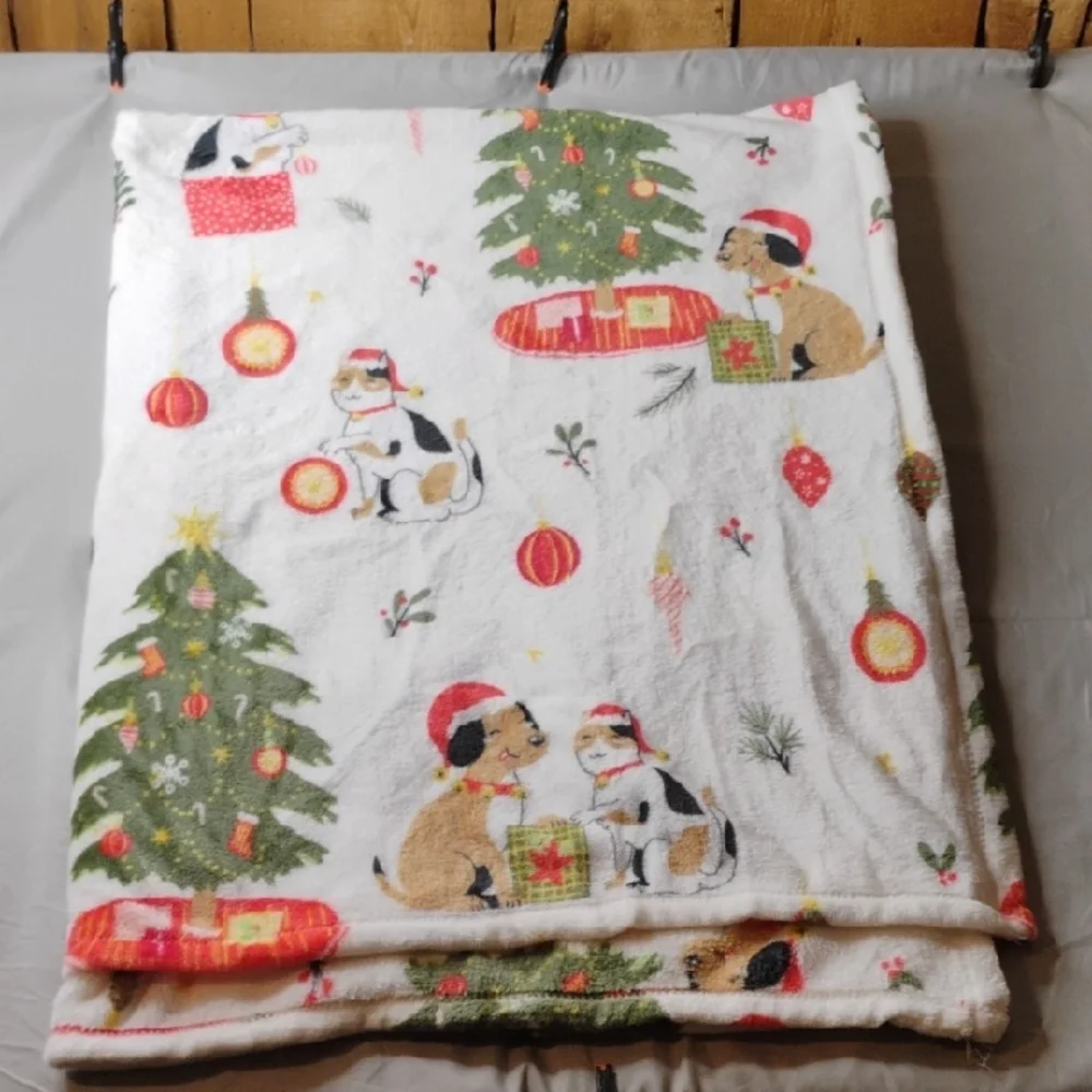 Wondershop Holiday Blanket with Dogs and Christmas Trees